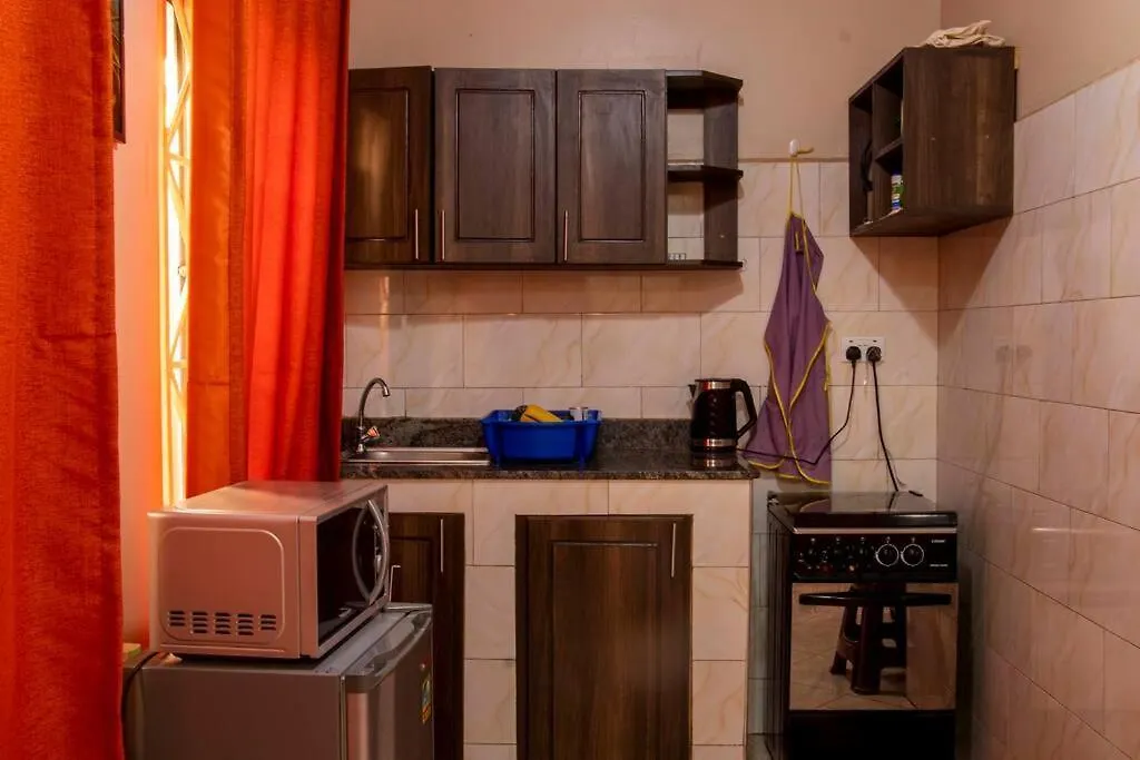Karibu Home Easily Accessible And Spacious. Kampala